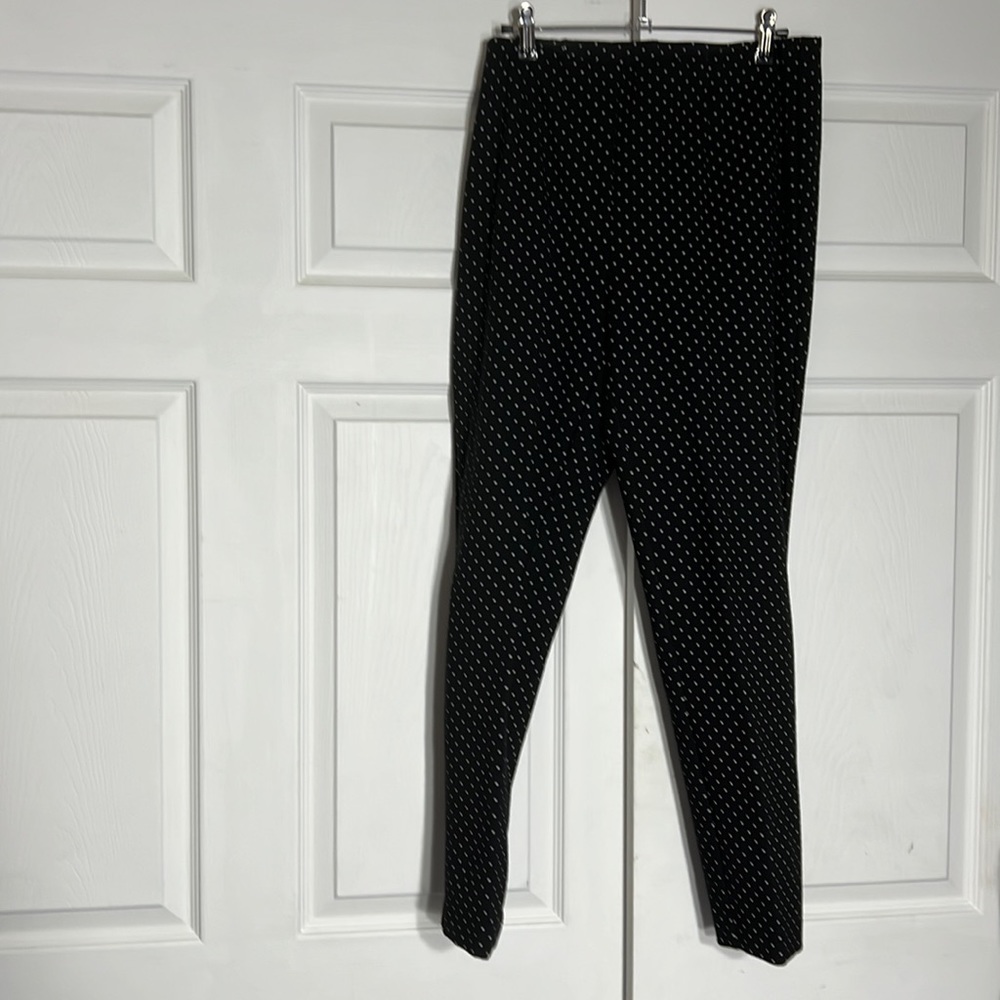 J. Jill Ponte pants (M) petite Slim Leg, black white dot fabric, elastic waist.